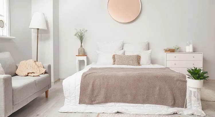 Idealne kolory ścian do białych mebli w sypialni, które zachwycają