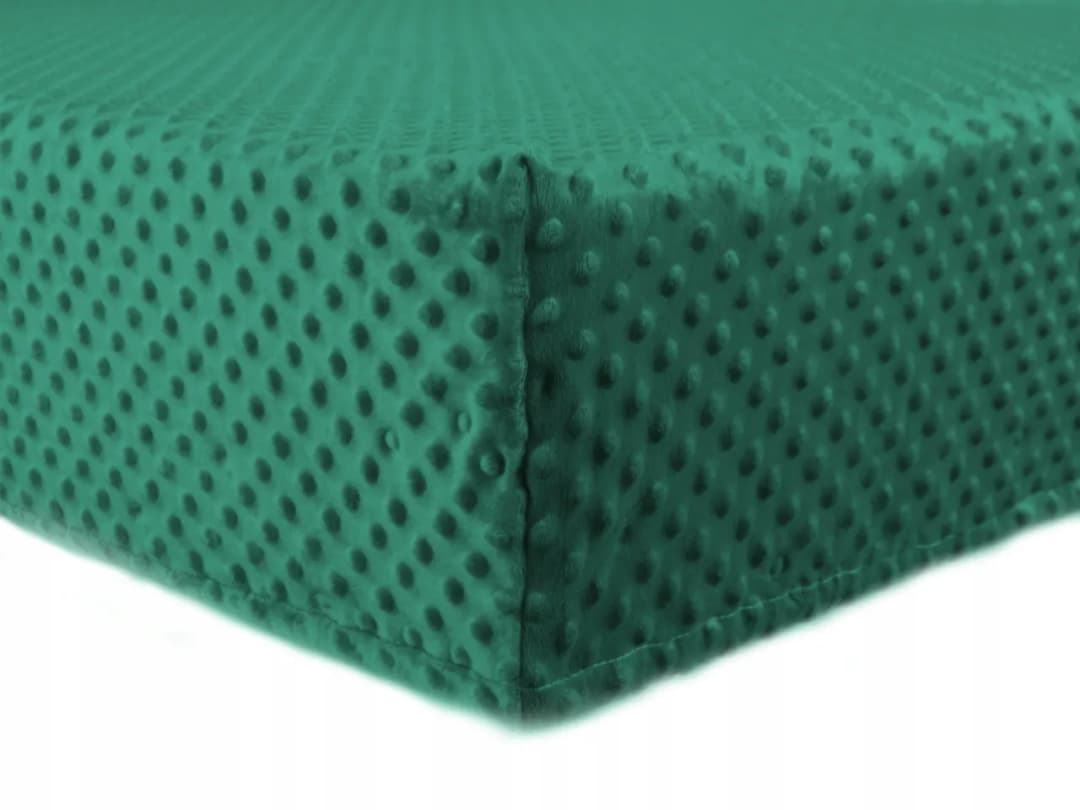 Jakie prześcieradło z gumką na materac 140x200 wybierać, aby nie żałować?