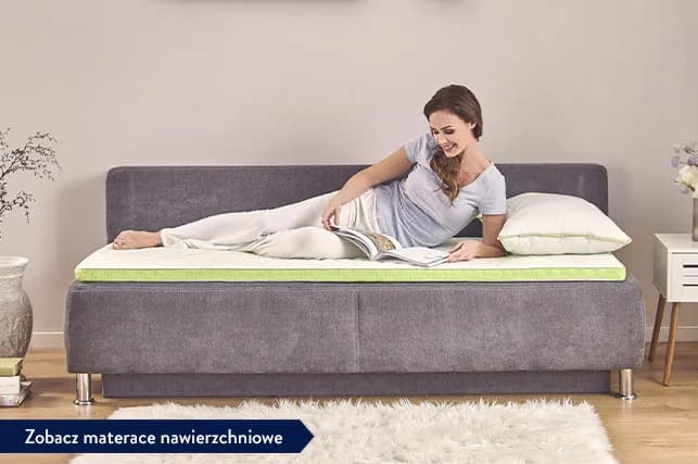 Jaki materac nawierzchniowy na wersalkę zapewni komfortowy sen?